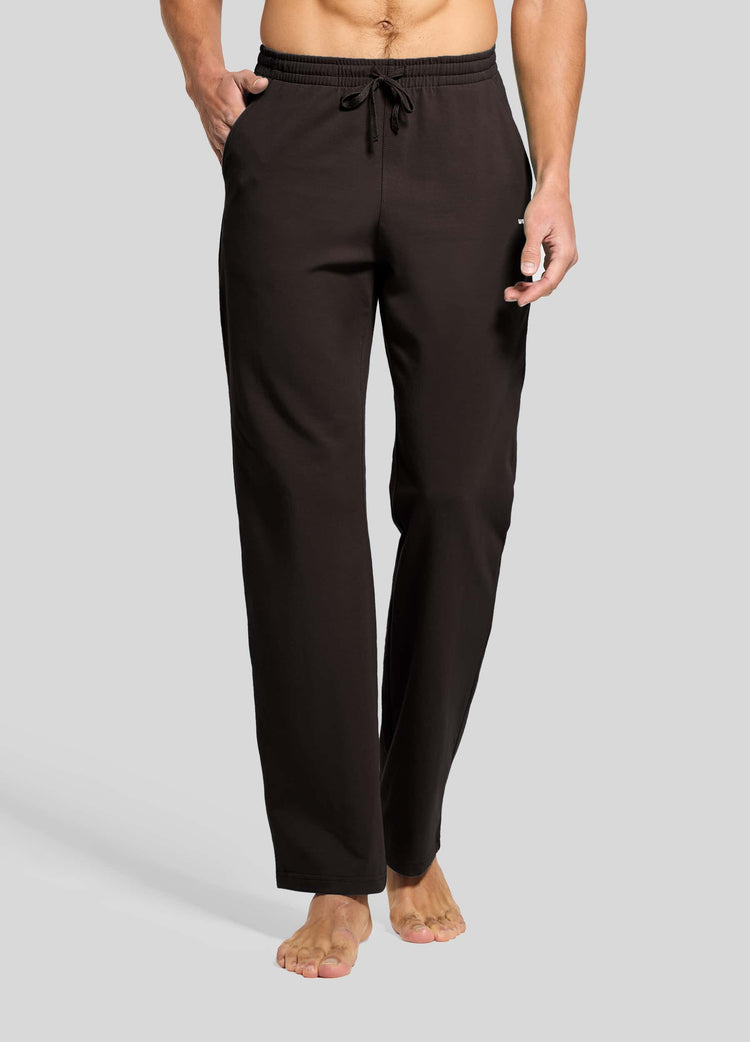 Men wearing cotton lounge pants 