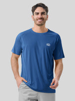 Model wear Sun Protection Crew Neck T-Shirt 