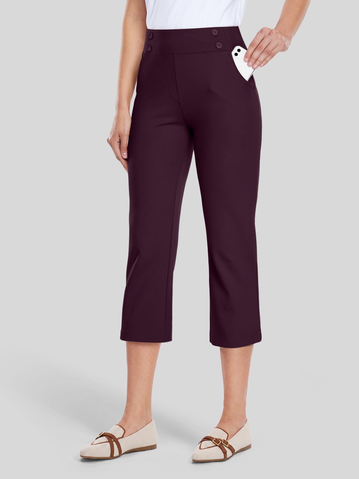 Willit Women's Button Pull On Capris in 