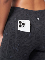 Women's Fleece Crossover Flared Leggings_