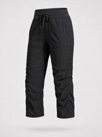 Women's cropped pants with an elastic drawstring waist and big side pockets 