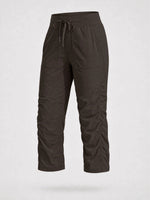 Women's cropped pants with an elastic drawstring waist and big side pockets 