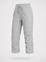 Women's cropped pants with an elastic drawstring waist and big side pockets 