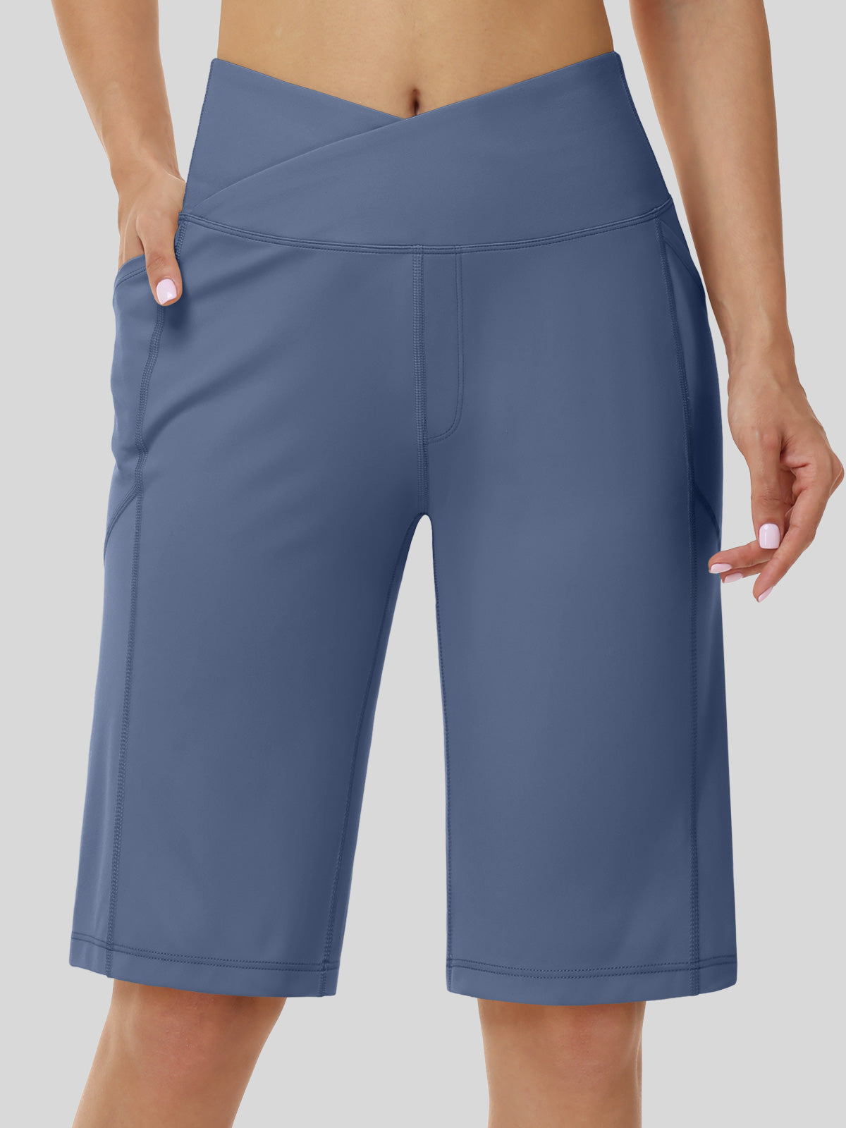 Women's V-Waist Bermuda Short 12" 