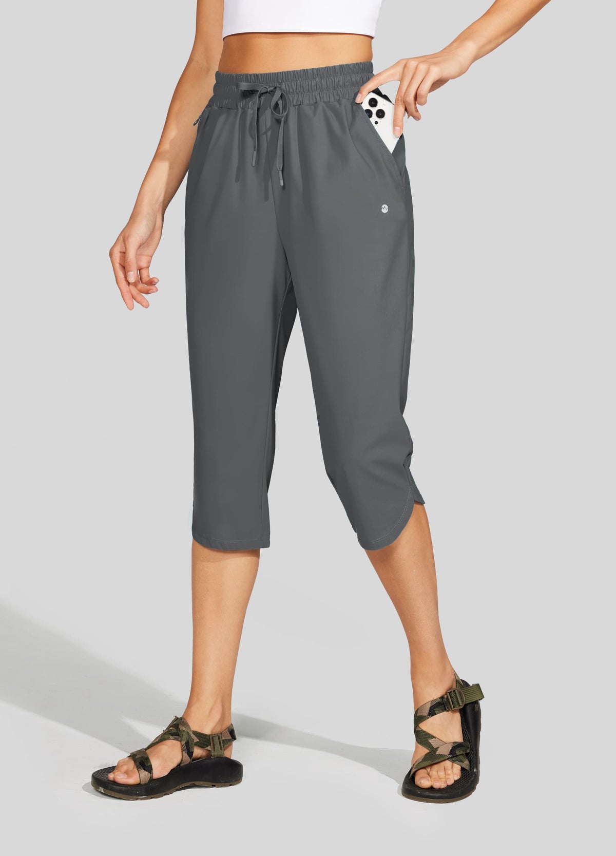 Willit  Women's Sports Woven Capri Pants 